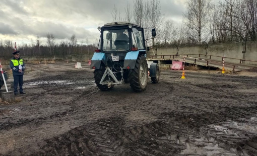 Предлагаем пройти курс обучения на машиниста катка